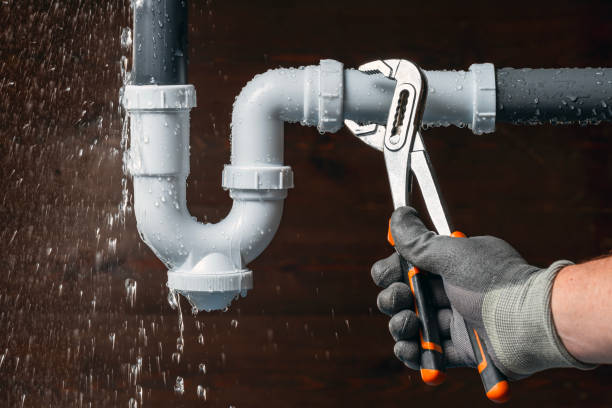 Professional Leak Detection technician working in Pepperell, MA